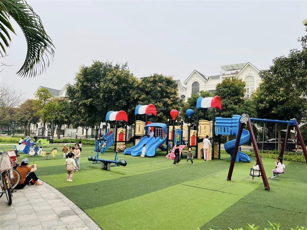 Giá 15 tỷ  bán căn liền kề sao biển gần công viên. cần tìm khách mua nhanh
