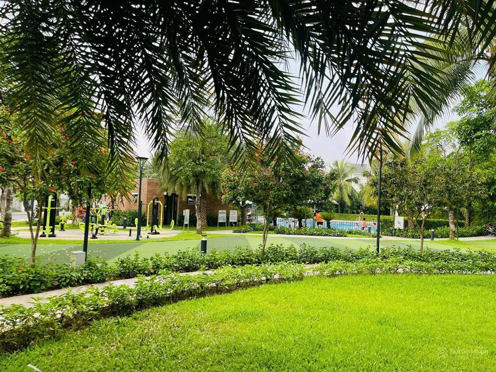Giá rẻ ! cho thuê shophouse  dt 120m2, 5t, lô góc 2 mặt tiền, view biển. giá 25 triệu