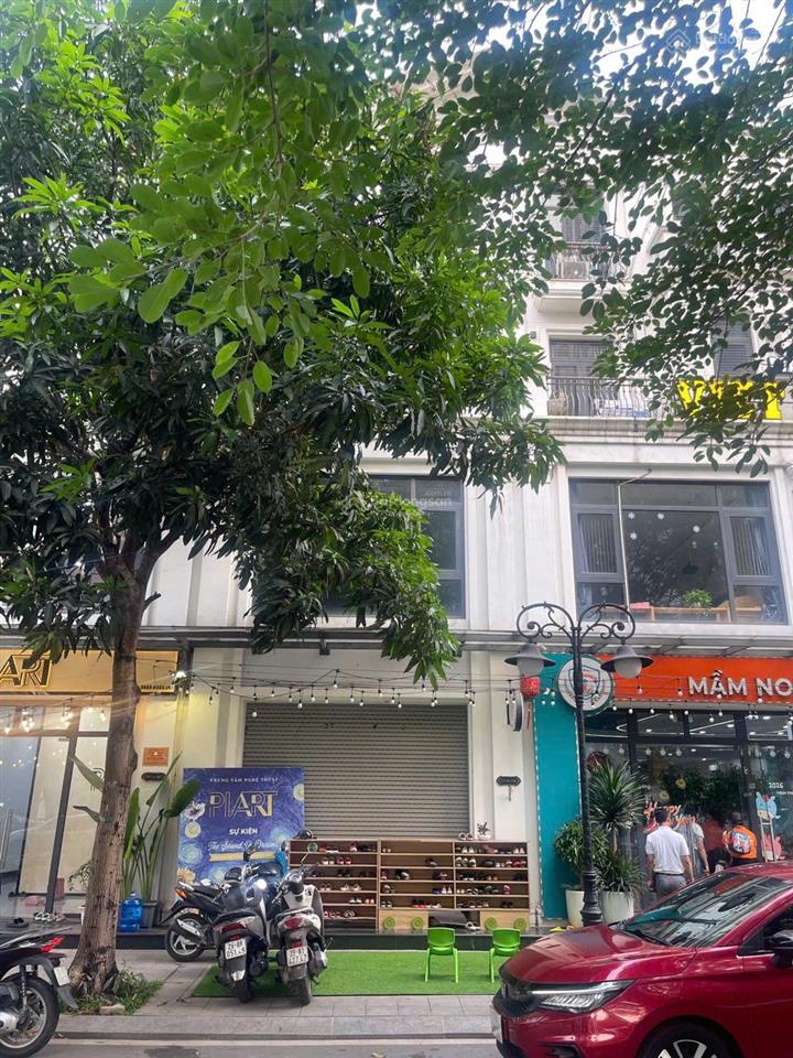 Giảm còn 16 tỷ căn shophouse san hô 16 xây 5 tầng, đối diện chung cư và cạnh hồ, đại học