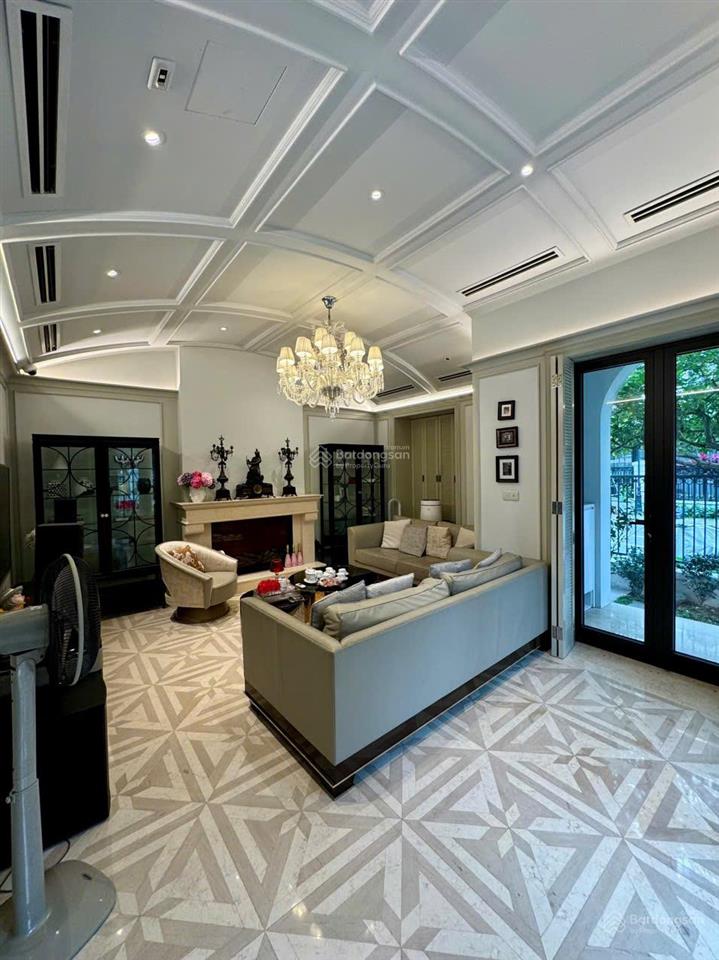 Giá 26 triệu/tháng  cho thuê biệt thự full đồ nội thất đẹp, gần hồ, vào ở ngay