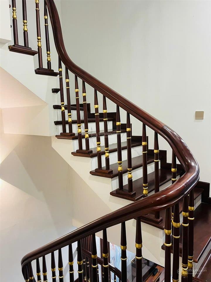 Giá 29 triệu/tháng  căn biệt thự full đồ, view hồ ngọc trai 24,5ha