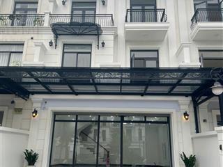 Bán 21 tỷ căn shophouse hải âu 02  vị trí đẹp, đang kinh doanh tốt