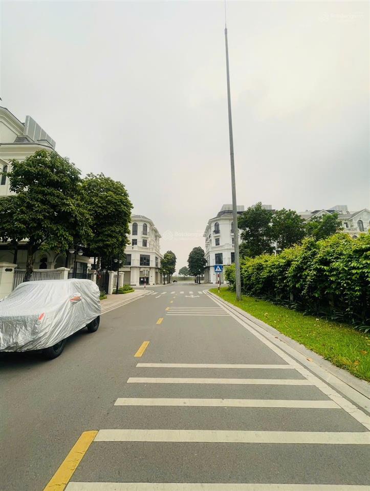 Giảm sâu còn 26 tỷ  biệt thự sao biển, gần góc  gần biển hồ ngọc trai 24,5ha