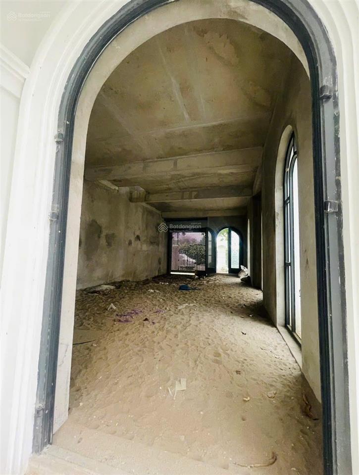 Giảm sâu còn 26 tỷ  biệt thự sao biển, gần góc  gần biển hồ ngọc trai 24,5ha