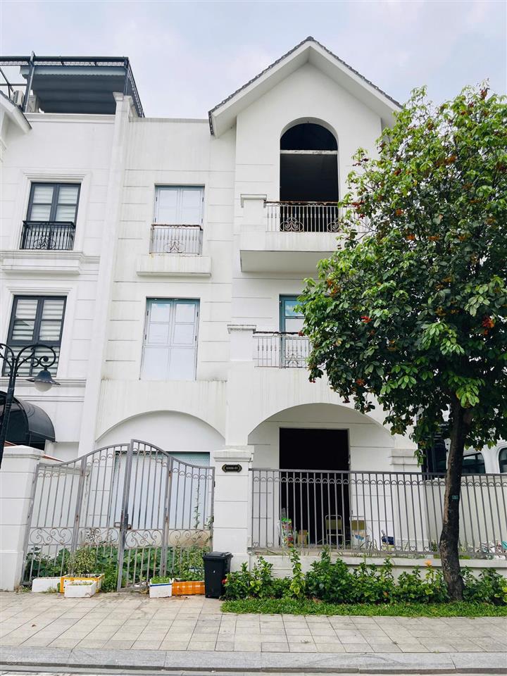 Cần bán nhanh  giá 24,5 tỷ căn biệt thự san hô dãy 06, gần hồ ngọc trai 24,5ha