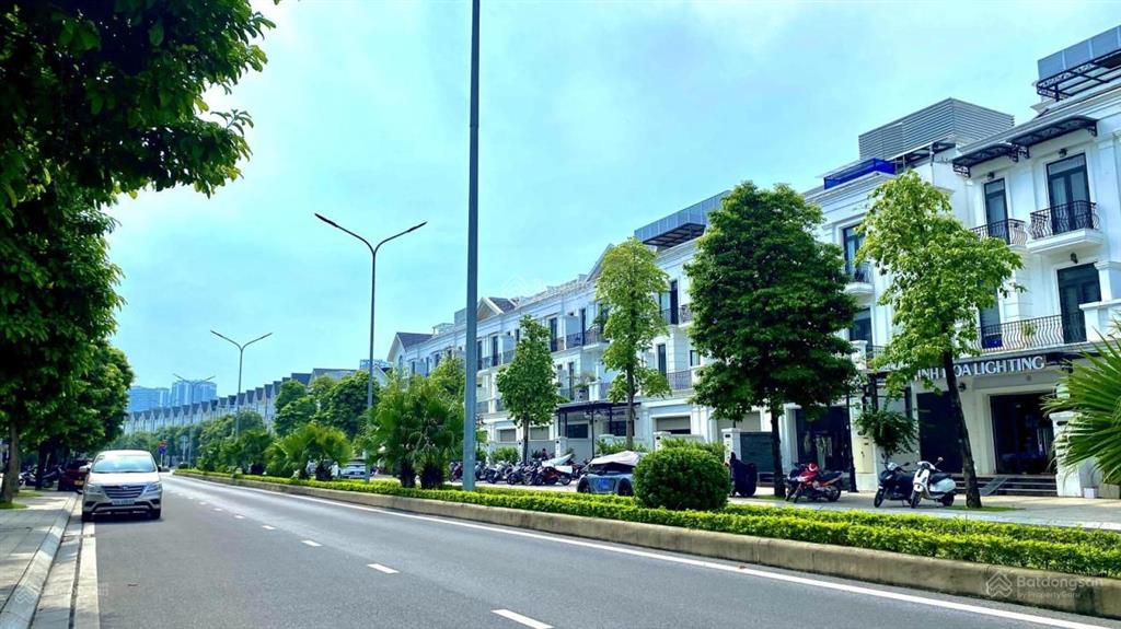 Giá 6,6 triệu/tháng/cả nhà  căn biệt thự hải âu gần hồ và chung cư