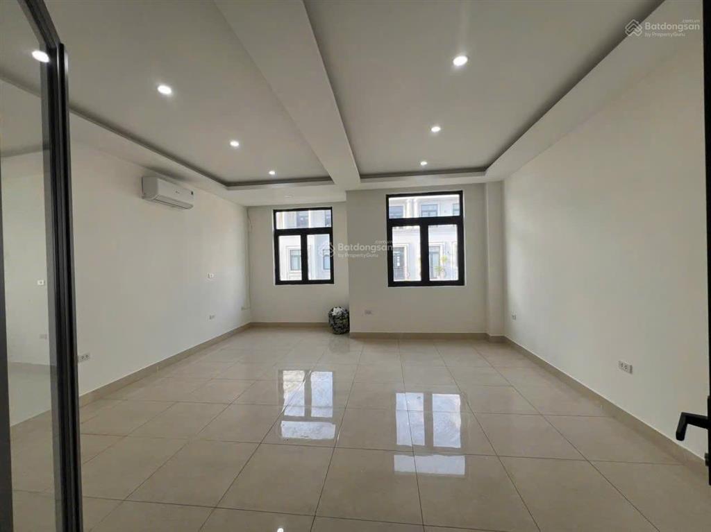 Giá 14 triệu/tháng căn shophouse gần ngay khu chung cư, tiện kd, vp, cty