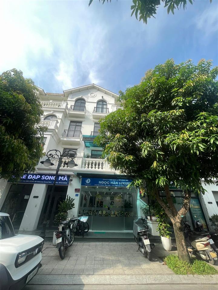 Bán nhanh  giá tốt 15,5 tỷ căn liền kề sao biển, đang ở, gần biển hồ