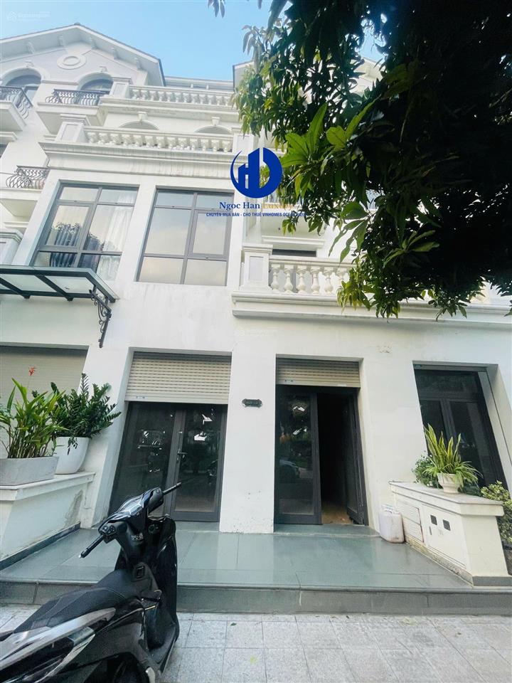Bán nhanh căn sao biển 23141 cạnh góc, thoáng sau, view công viên, bể bơi