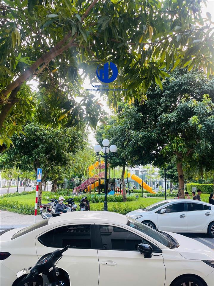 Bán nhanh căn sao biển 23141 cạnh góc, thoáng sau, view công viên, bể bơi