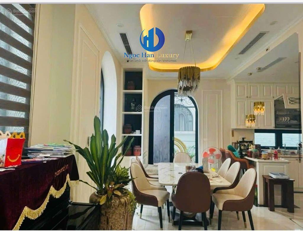 Bán nhanh 28 tỷ  biệt thự sao biển, cạnh hồ ngọc trai, full đồ đẹp