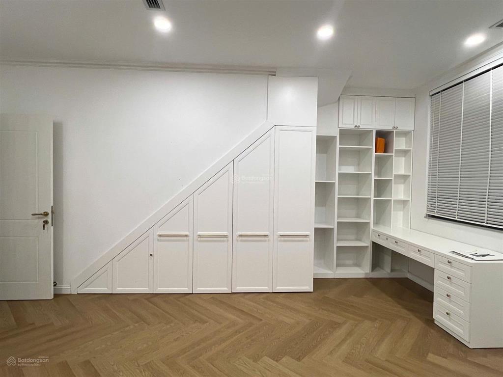 Giá 55 triệu/tháng  full đồ cao cấp 6 tỷ, view công viên, gần hồ ngọc trai 24,5ha