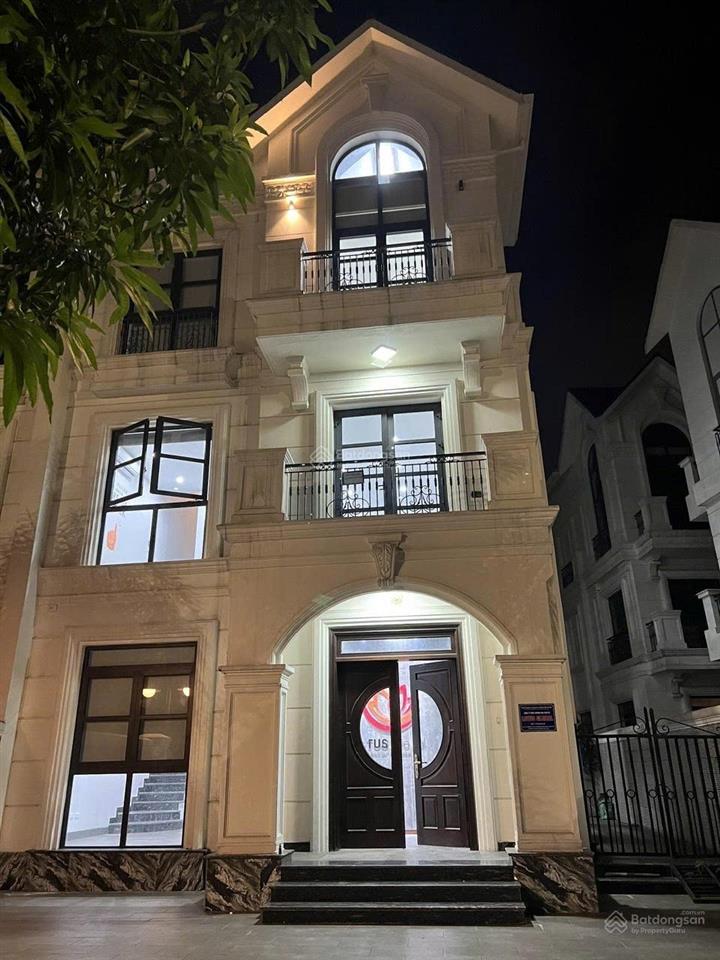 Mua 39 tỷ  giờ bán 28,5 tỷ căn biệt thự đẹp phân khu hải âu 02