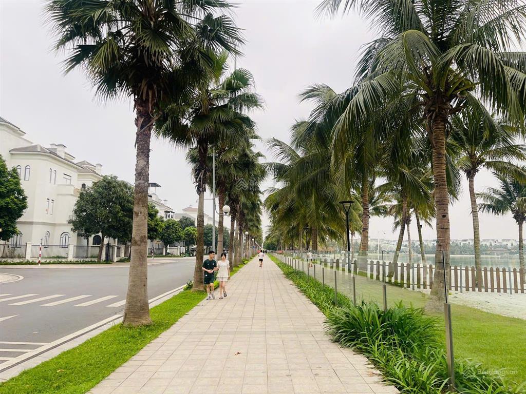 Bán gấp  biệt thự đơn lập góc 2 mặt tiền  view hồ ngọc trai 24,5ha  nhà như ảnh