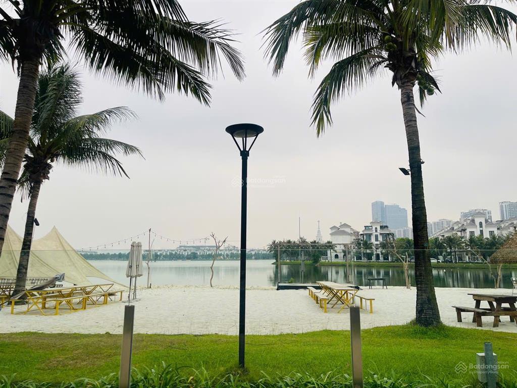 Bán gấp  biệt thự đơn lập góc 2 mặt tiền  view hồ ngọc trai 24,5ha  nhà như ảnh