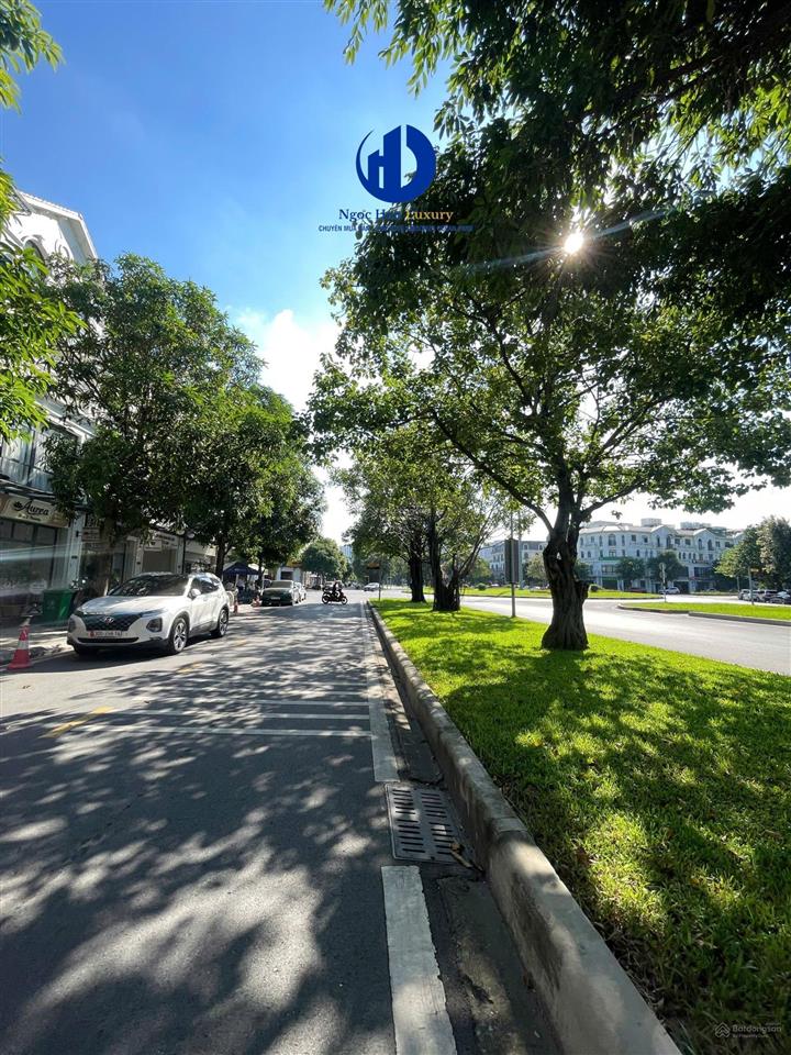 Hot  giá 16,9 tỷ ! bán shophouse sao biển, xây 5t đang cho thuê 300 triệu/ năm