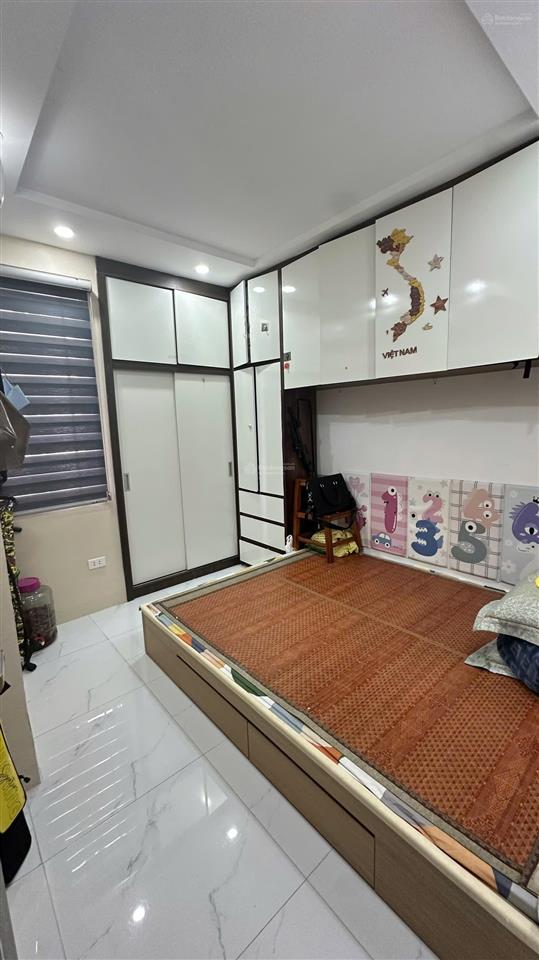 Nhà chính chủ tại ngõ 272 trần khát chân, phường hbt, hn