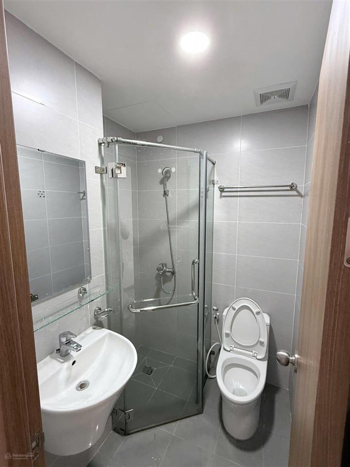 Cần bán căn hộ 2 tỷ 4 đã có sổ bcons plaza