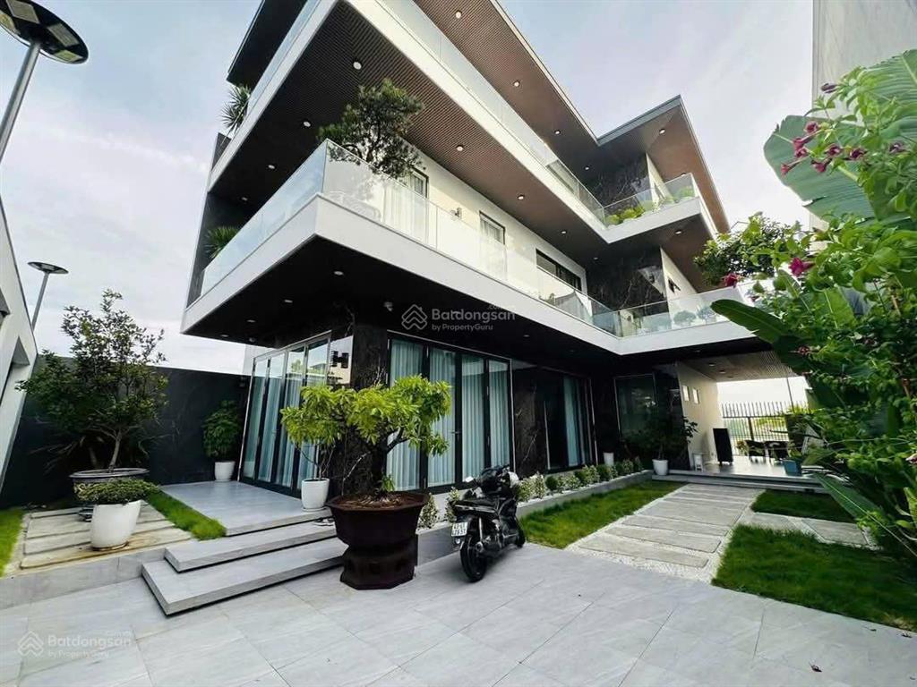 Cho thuê villa view sông cao cấp nguyễn đình thi, hoà xuân  diện tích 300m², villa 3 tầng