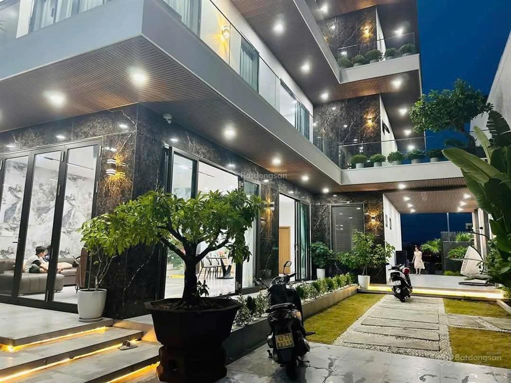 Cho thuê villa view sông cao cấp nguyễn đình thi, hoà xuân  diện tích 300m², villa 3 tầng