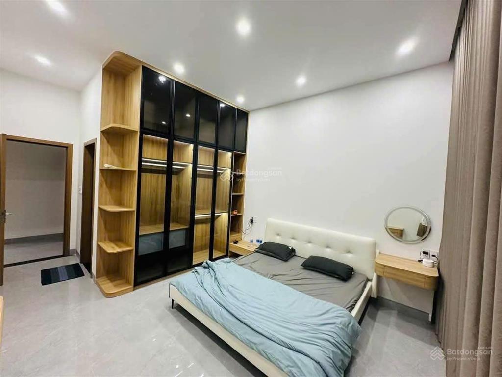 Cho thuê villa view sông cao cấp nguyễn đình thi, hoà xuân  diện tích 300m², villa 3 tầng