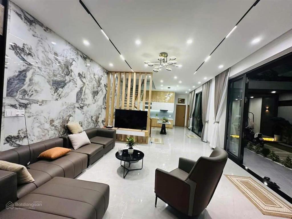 Cho thuê villa view sông cao cấp nguyễn đình thi, hoà xuân  diện tích 300m², villa 3 tầng
