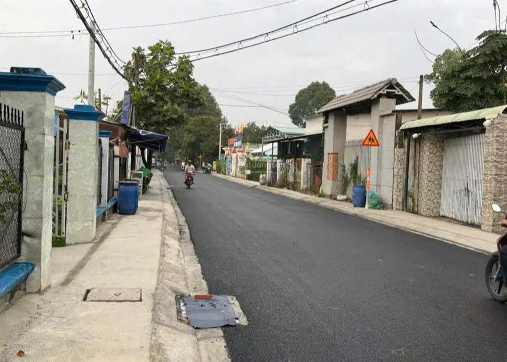 Chủ kẹt tiền cần bán lô đất 125m2 giá 1 tỷ đ.nguyễn văn hoài gần kcn tây bắc, sổ hồng riêng