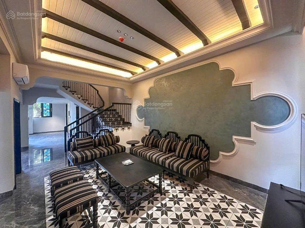 Cho thuê villa cao cấp gần đỗ bá  biển mỹ khê thiết kế 5 phòng ngủ rộng rãi