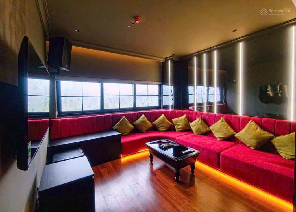 Cho thuê villa cao cấp gần đỗ bá  biển mỹ khê thiết kế 5 phòng ngủ rộng rãi