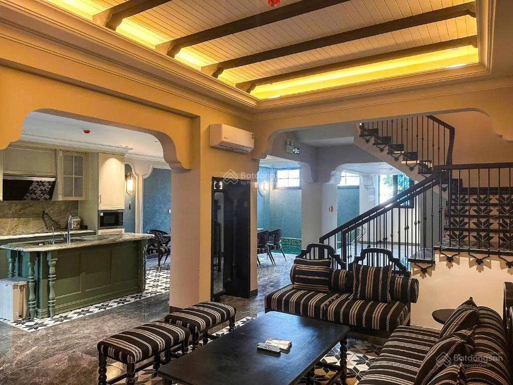 Cho thuê villa cao cấp gần đỗ bá  biển mỹ khê thiết kế 5 phòng ngủ rộng rãi