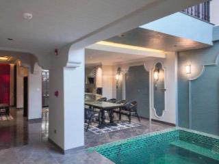 Cho thuê villa cao cấp gần đỗ bá  biển mỹ khê thiết kế 5 phòng ngủ rộng rãi