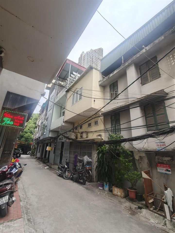 Hiếm lô góc ô tô cạnh nhà giá 4 tỷ