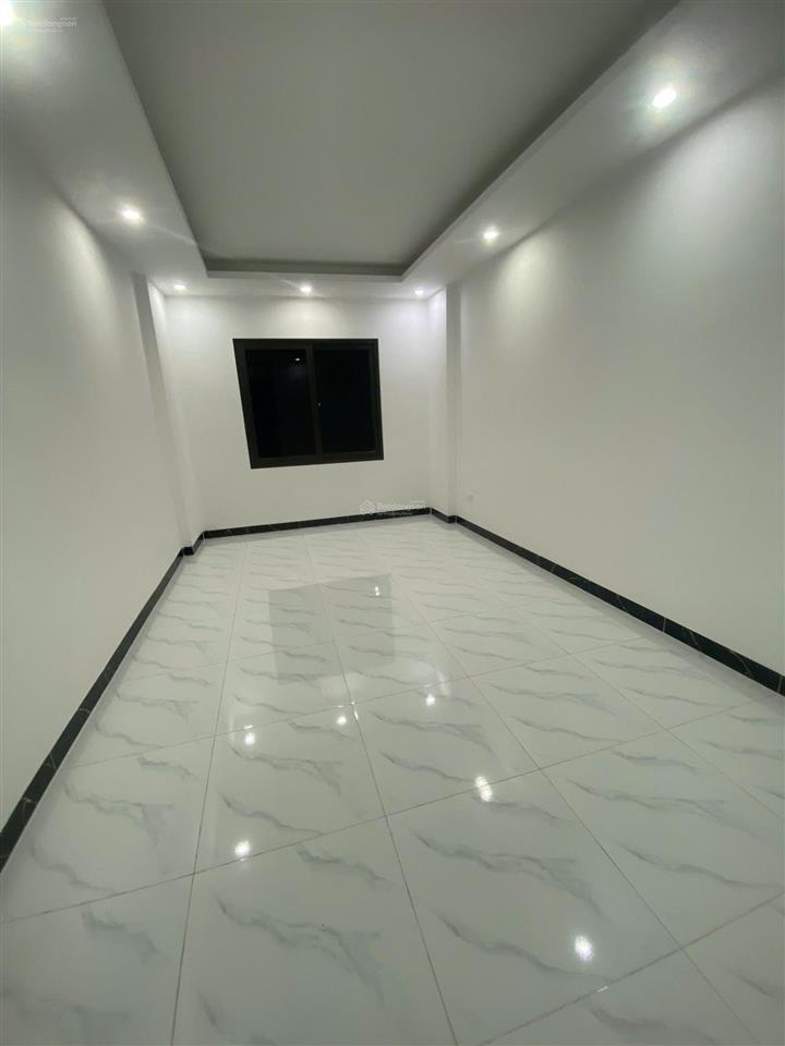 Nhà sát đại lộ tlgiá cực tốt, vị trí trung tâmcực kì sầm uấtđến xem là ưnggiá sốc!. chỉ 3,8x tỷ