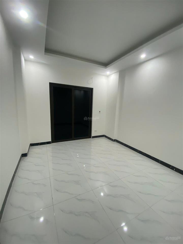 Nhà sát đại lộ tlgiá cực tốt, vị trí trung tâmcực kì sầm uấtđến xem là ưnggiá sốc!. chỉ 3,8x tỷ