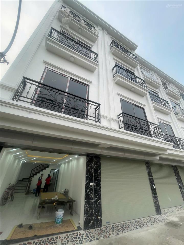 Nhà sát đại lộ tlgiá cực tốt, vị trí trung tâmcực kì sầm uấtđến xem là ưnggiá sốc!. chỉ 3,8x tỷ