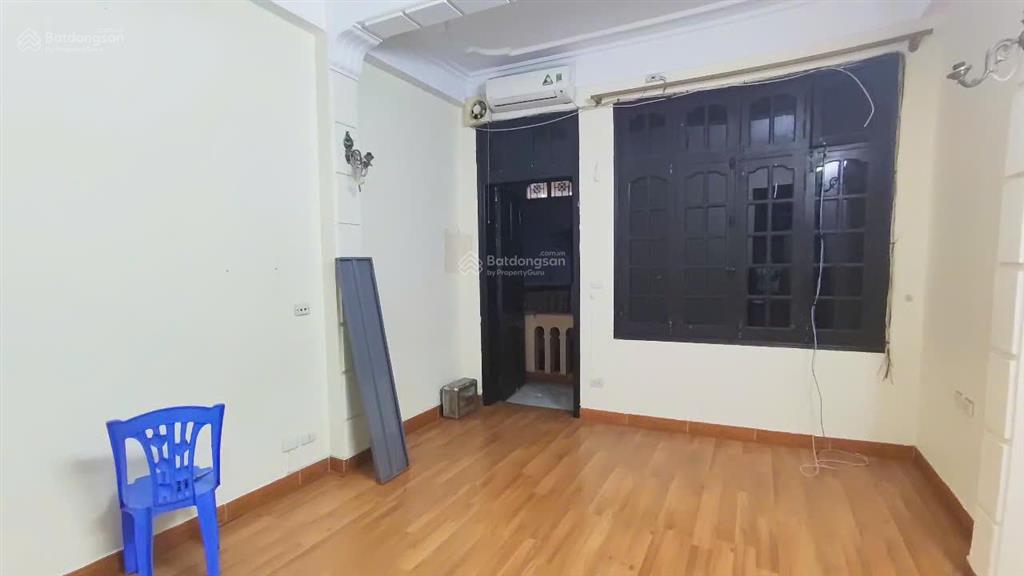 Cho thuê nhà phố hào nam  đống đa  ô tô vào nhà  ưu tiên hộ gia đình ở hoặc vp cty21tr/th