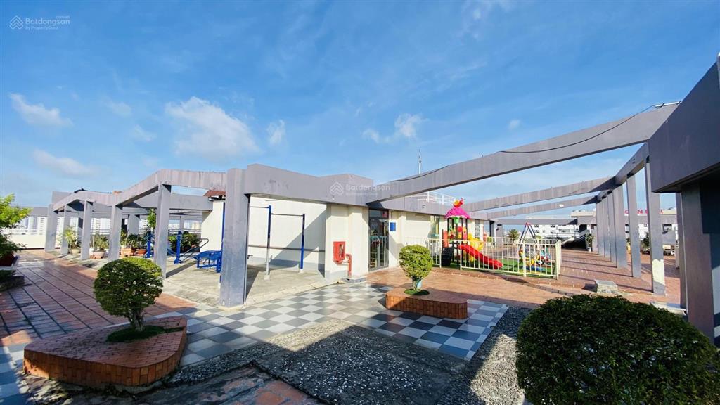 Chính chủ bán căn hộ 82,53m2 2pn, 2wc giá 3,95 tỷ tại khu căn hộ sacomreal584