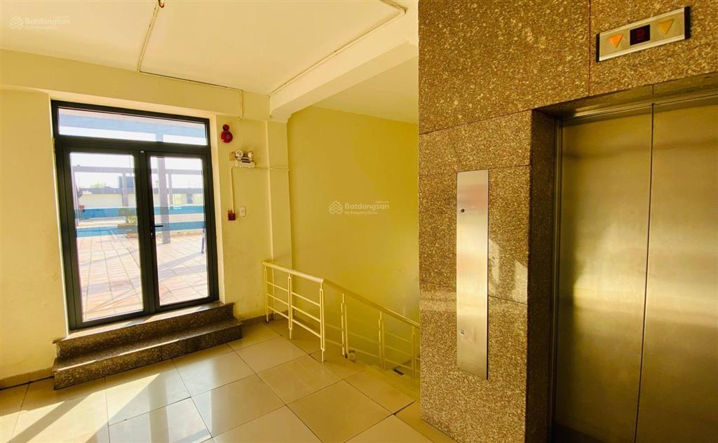 Chính chủ bán căn hộ 82,53m2 2pn, 2wc giá 3,95 tỷ tại khu căn hộ sacomreal584