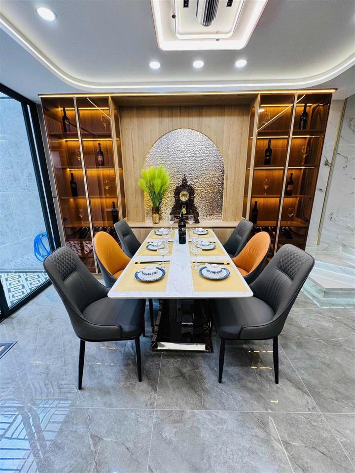 " hiếm " nhà 5 tầng  66m2 (4x16.5)  quang trung, gần vincom  hxh thông  giá  7.3 tỷ tl