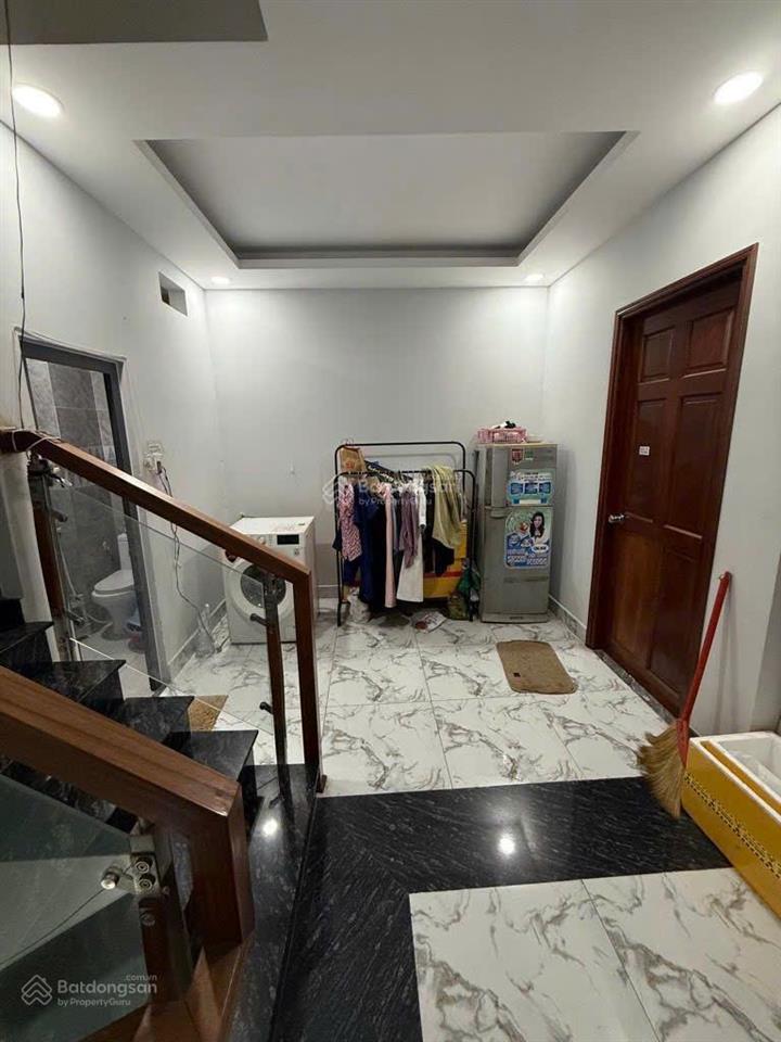 Nhà 4 tầng  72m2 (4.5x16m)  hxh quay đầu  phan văn trị, gần emart  tặng nt  giá 6.7 tỷ tl