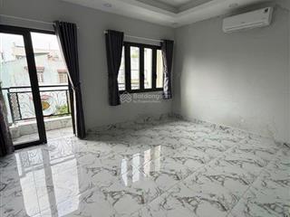 Nhà 4 tầng  72m2 (4.5x16m)  hxh quay đầu  phan văn trị, gần emart  tặng nt  giá 6.7 tỷ tl