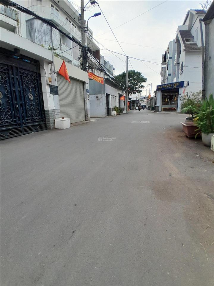 Bán đất mặt tiền vị trí đẹp, sau lưng bv lê văn thịnh , có công viên để tập thể dục, khu an ninh