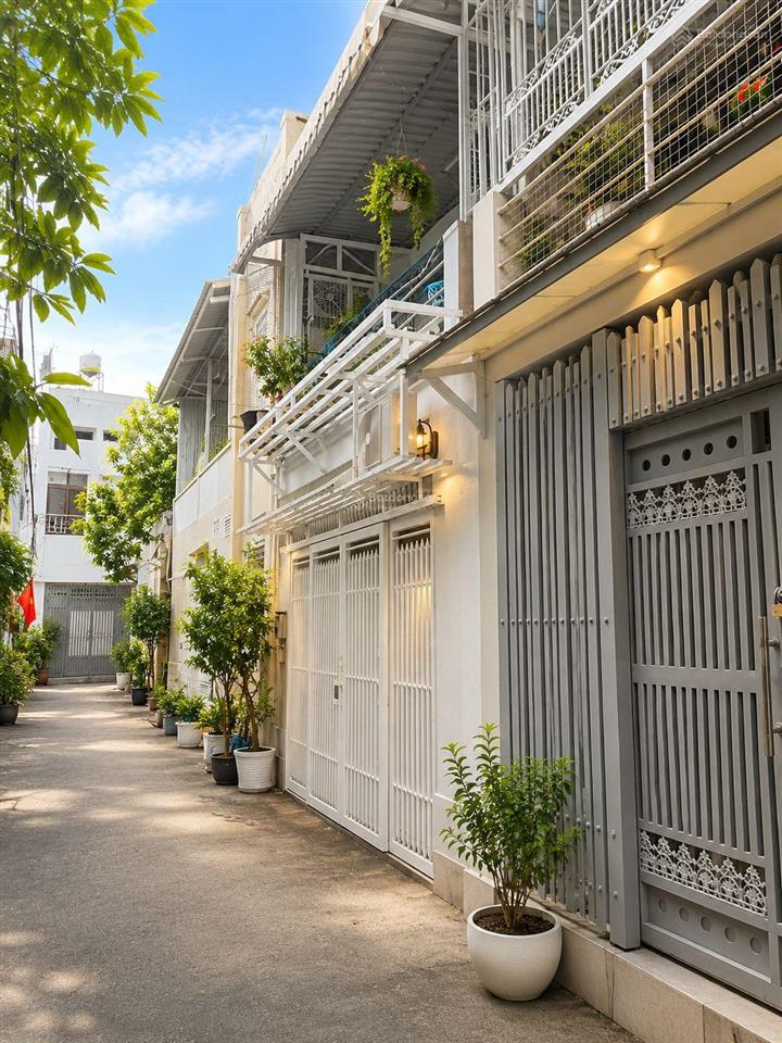 Bán nhà đẹp khu phân lô ô tô sát lê văn thịnh, vị trí vip vàng bình trưng quận 2 , nhỉnh 5 tỷ