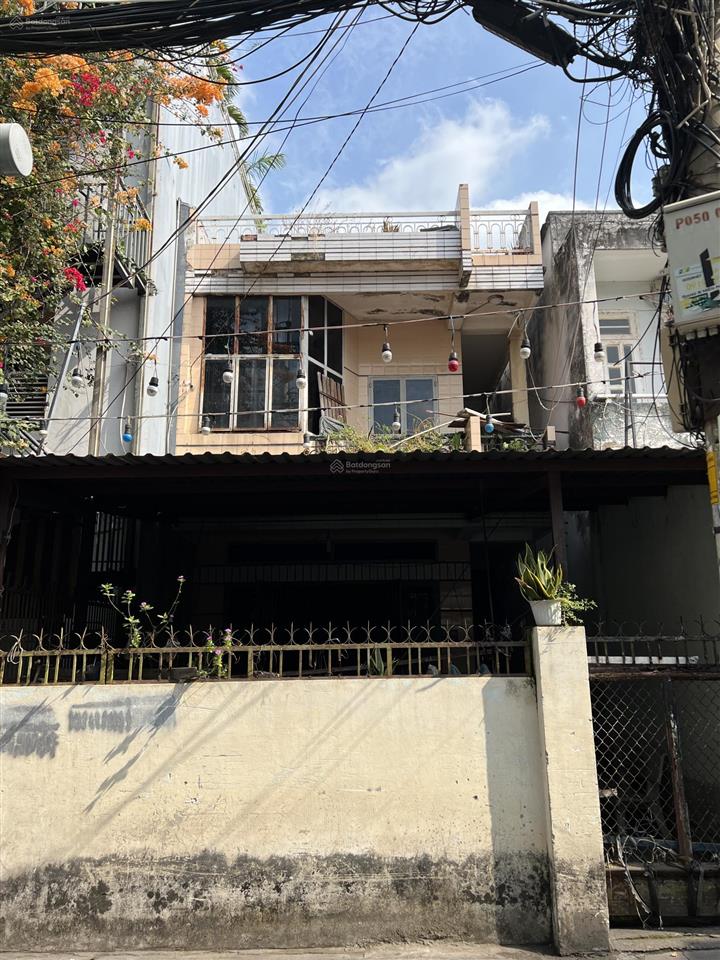 Bán đất tặng nhà 3 tầng btct  95m2  ngang 5,5m quang trung gv 9tỷ (tl)