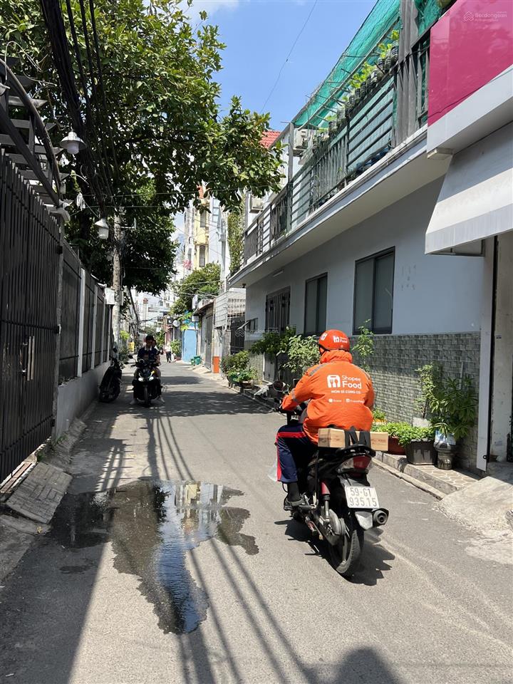 Nhà đẹp ở ngay  hẻm 5m thông 2 tầng  nguyễn văn khối gv  30m2  chỉ 3,45tỷ (tl)
