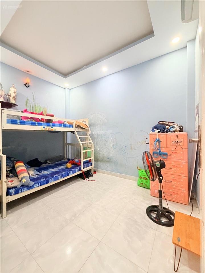 Hiếm nhà đẹp ở ngay  hẻm 5m thông  vf8 tới cửa quay đầu  100m tới mt nguyễn văn quá  4,8 tỷ