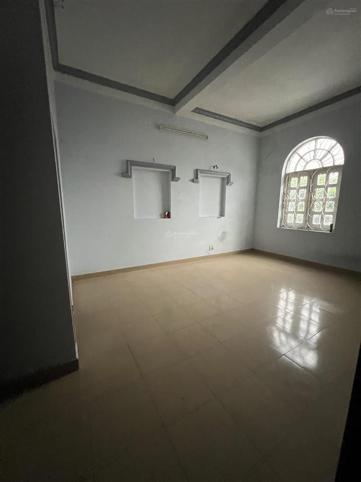 Biệt phủ mt đường nhựa 10m có lề  ht05 q12  272m2 ngang khủng 11m, chỉ 27,5 tỷ (tl)