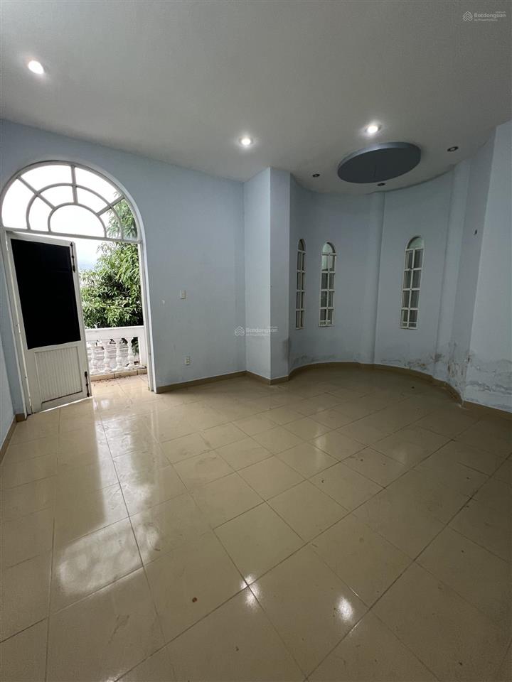 Biệt phủ mt đường nhựa 10m có lề  ht05 q12  272m2 ngang khủng 11m, chỉ 27,5 tỷ (tl)