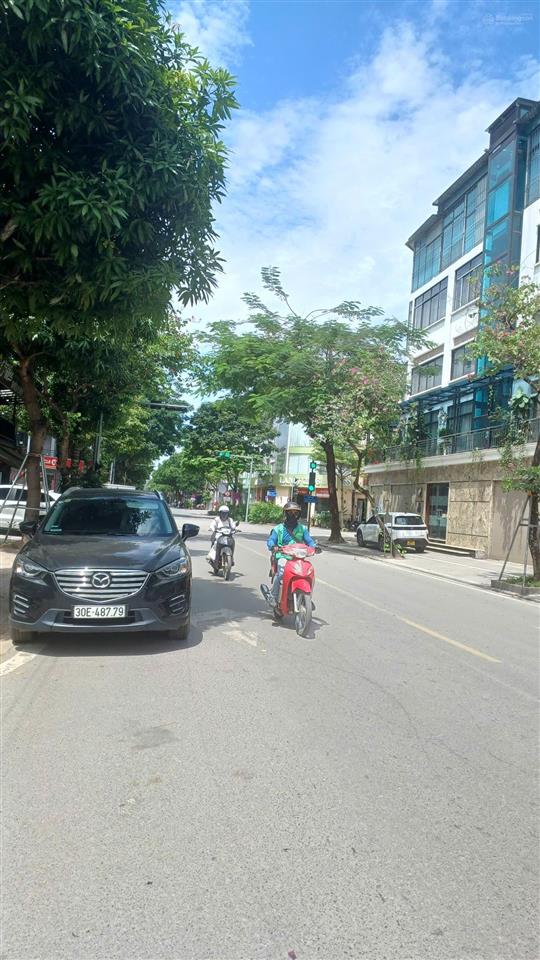 Kđt văn la, hà đông, 90m, 5 tầng thang máy. giá 21 tỷ, 3 ô tô tải tránh. kinh doanh