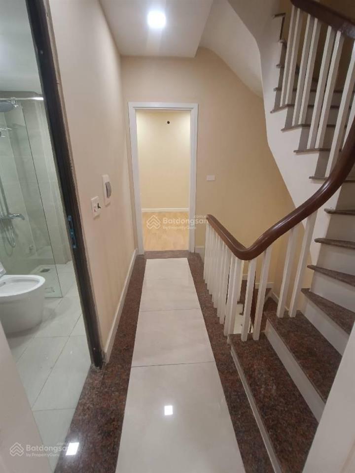 Bán nhà đại mỗ 4 tầng 40 m2 giá tốt ~ 8 tỷ nhà mới xây.